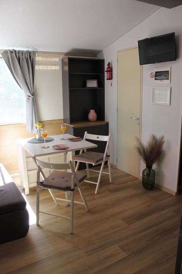 Mobile Home Cicibela Biograd Na Moru Bagian luar foto